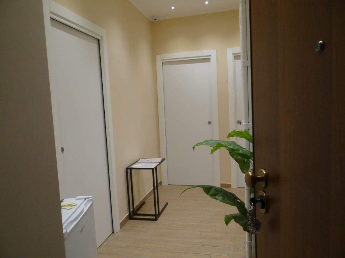 Montecarlo Palace Bed & Breakfast ปาแลร์โม ภายนอก รูปภาพ