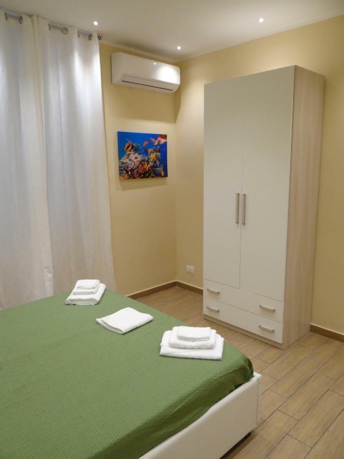 Montecarlo Palace Bed & Breakfast ปาแลร์โม ภายนอก รูปภาพ