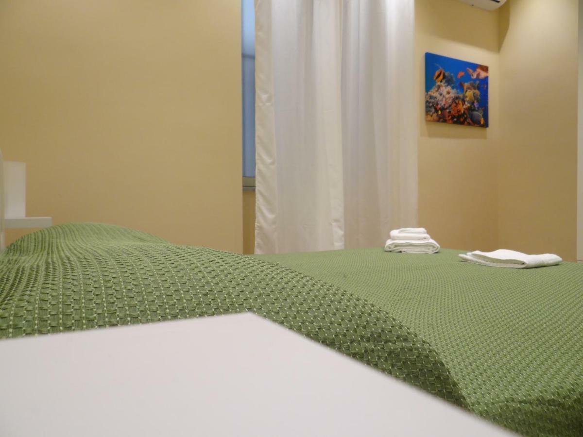 Montecarlo Palace Bed & Breakfast ปาแลร์โม ภายนอก รูปภาพ